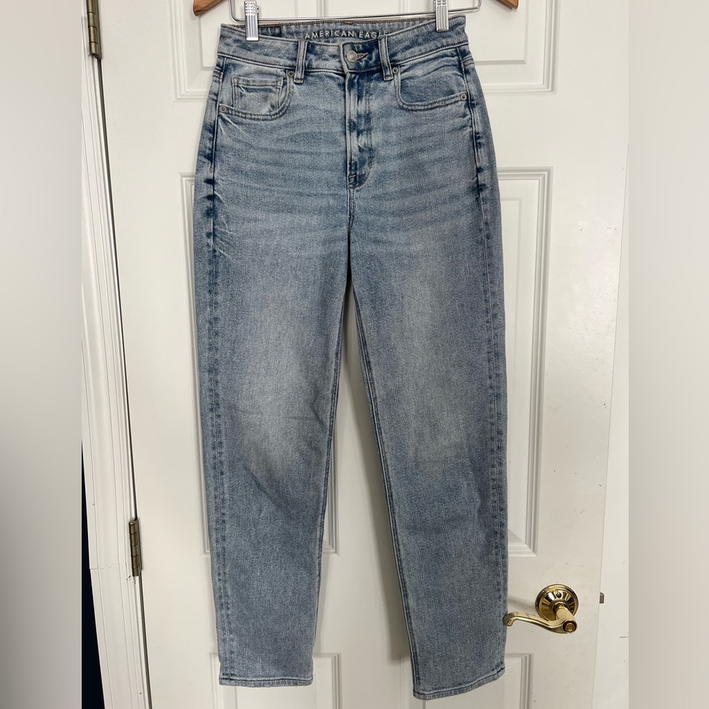 AE Mom Straight Jean Size 2